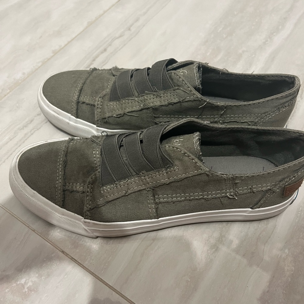 Blow fish shoes